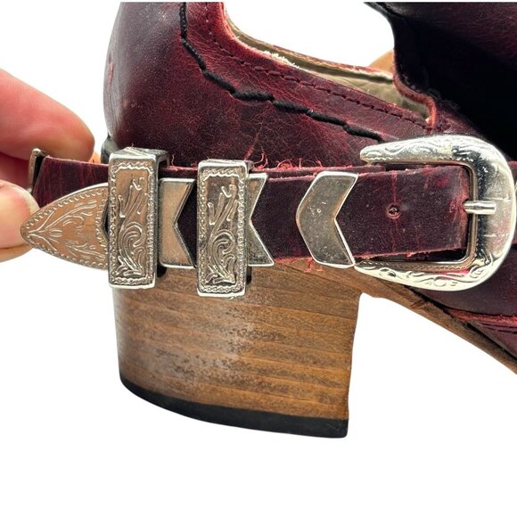 FREEBIRD BY STEVEN Blade Harness Ankle Bootie 6 Western Belt Burgundy Distressed - Picture 7 of 12